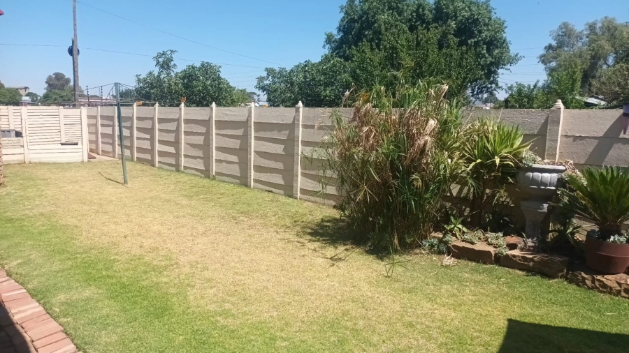4 Bedroom Property for Sale in Hennenman Free State